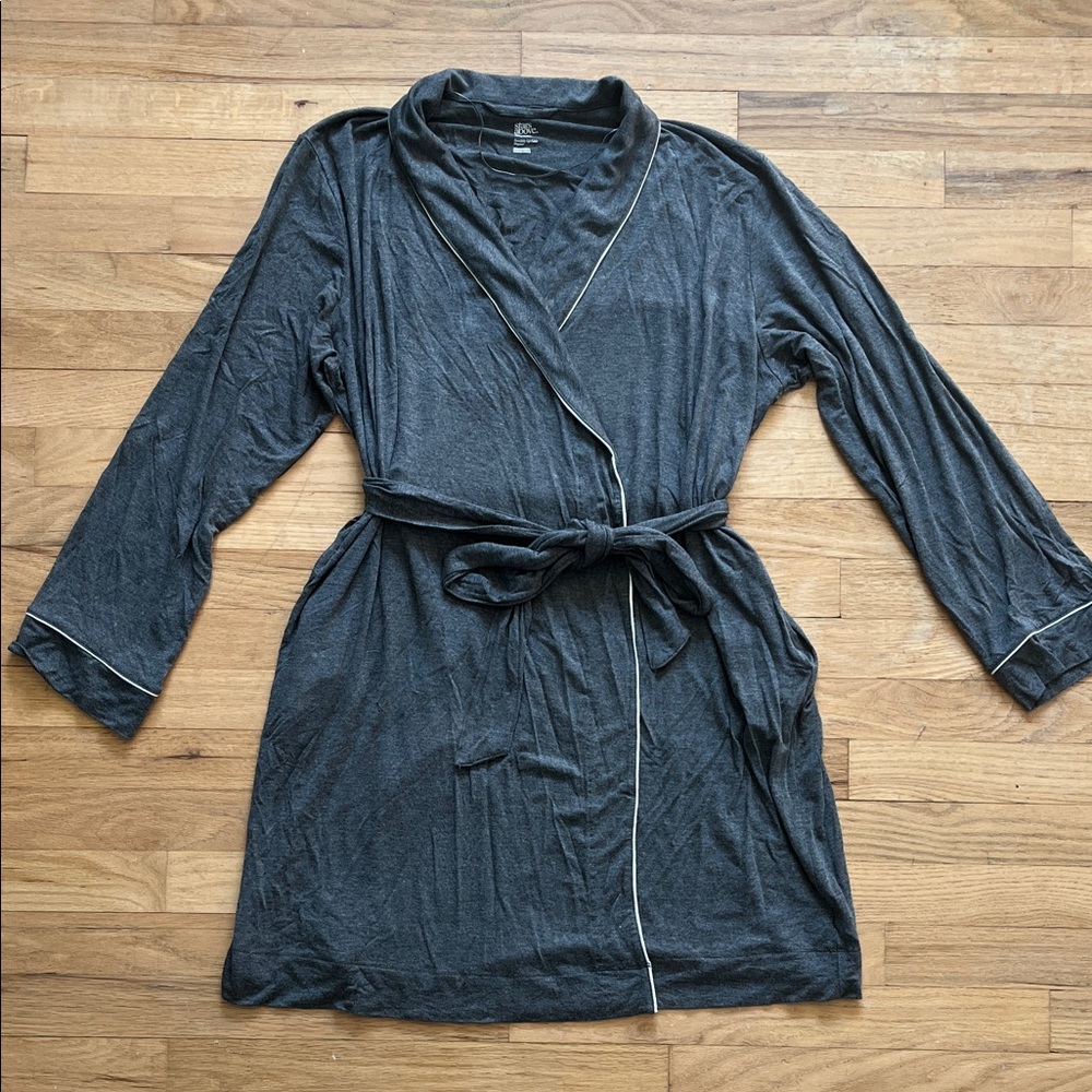 Stars Above Charcoal Gray Wrap Robe with Contrast Trim XL/XXL